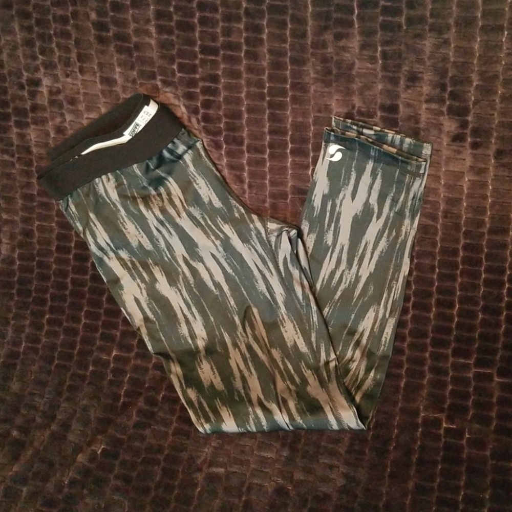 Workout capris
